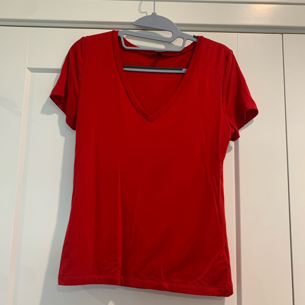 Express Red Fitted Vneck Tee